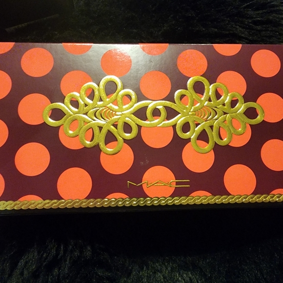 FIRM Mac Nutcracker Limited Edition Bundle - Picture 4 of 16